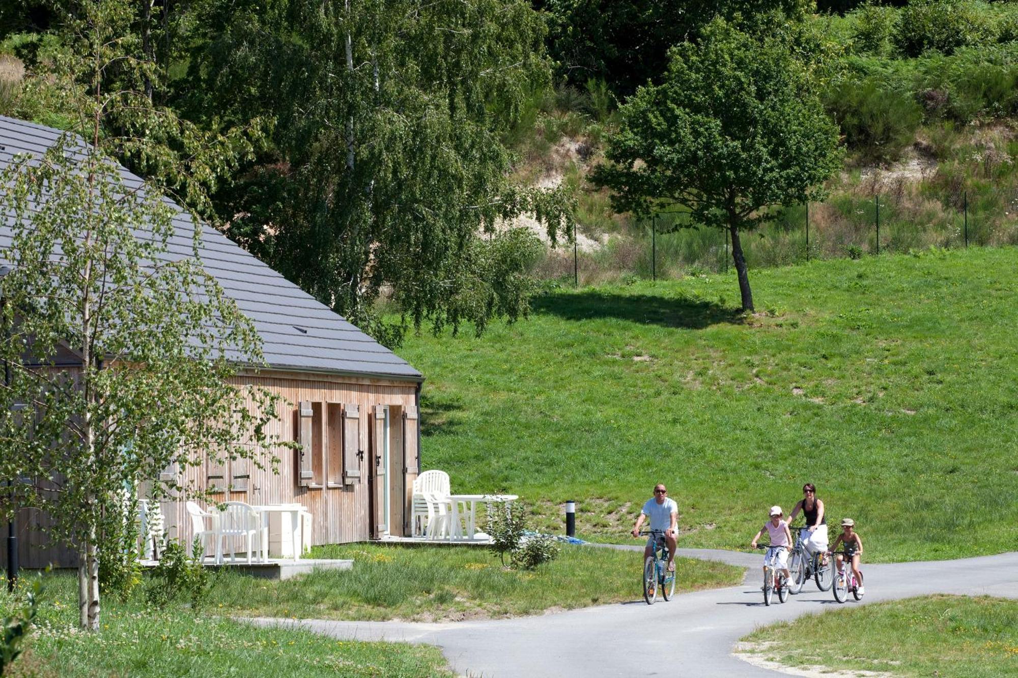 Vacanceole - Residence Le Domaine Du Bosquet Еґлетон Екстер'єр фото
